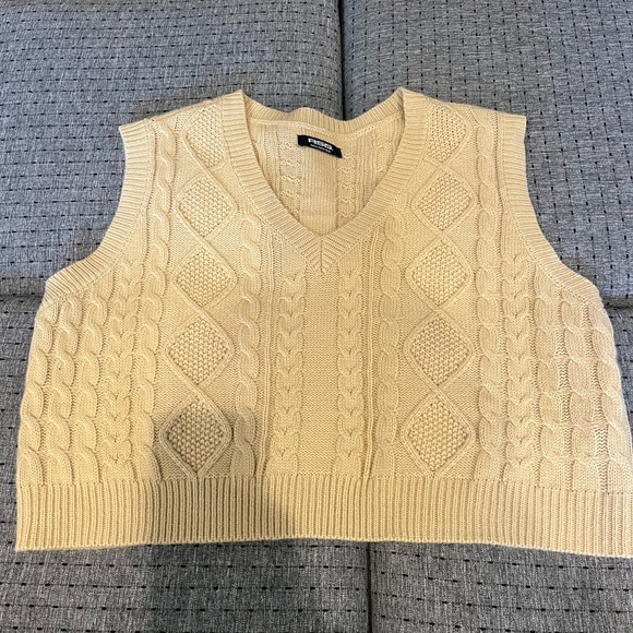 Tilly’s oversized brown sweater vest - Picture 1 of 7
